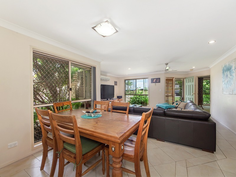 25 Bell St, Walloon QLD 4306