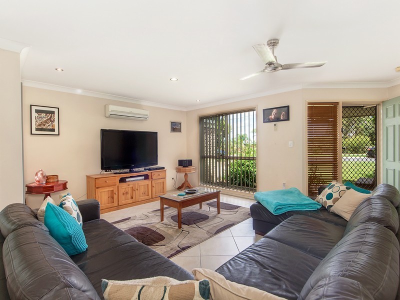 25 Bell St, Walloon QLD 4306
