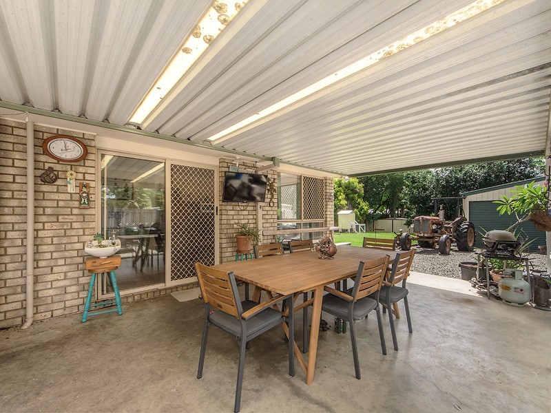 25 Bell St, Walloon QLD 4306