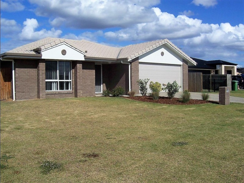17 Lewis Court, Lowood QLD 4311