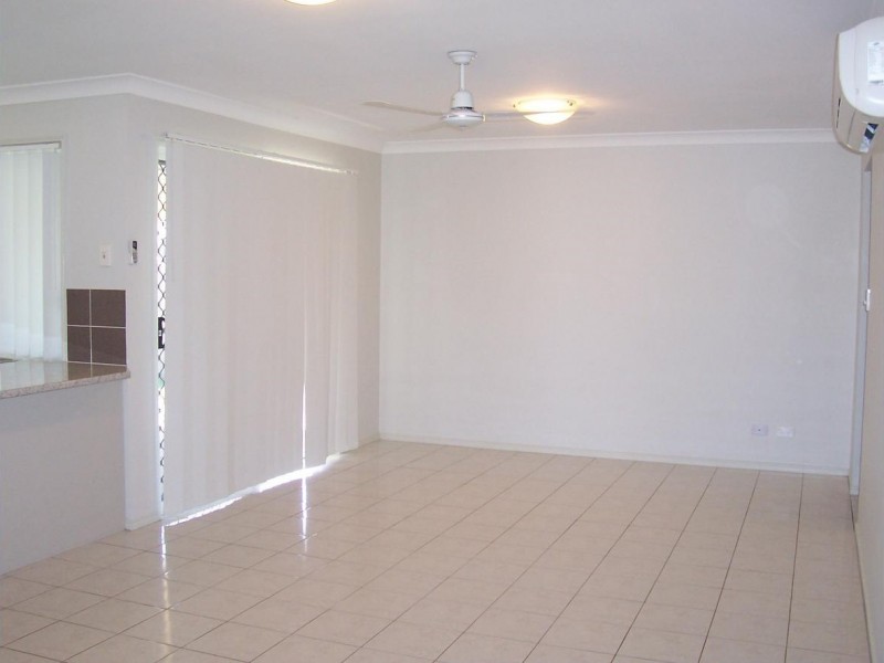 17 Lewis Court, Lowood QLD 4311