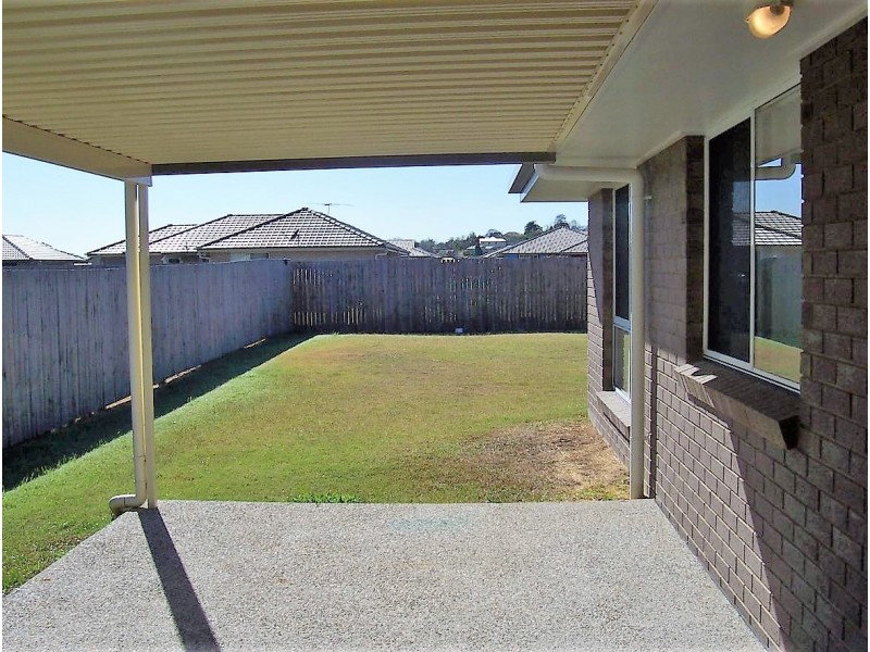 17 Lewis Court, Lowood QLD 4311