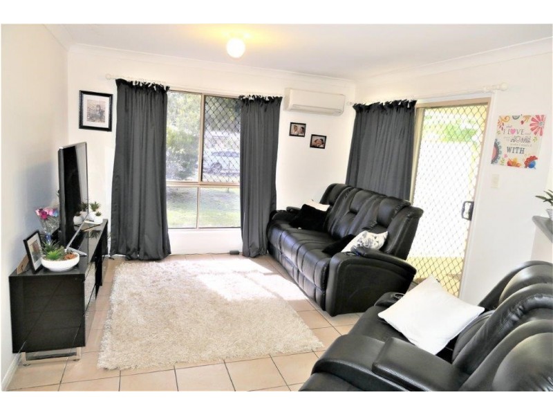 1 Riveroak Court, Lowood QLD 4311