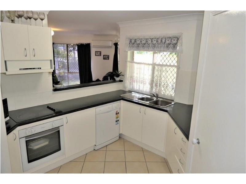 1 Riveroak Court, Lowood QLD 4311