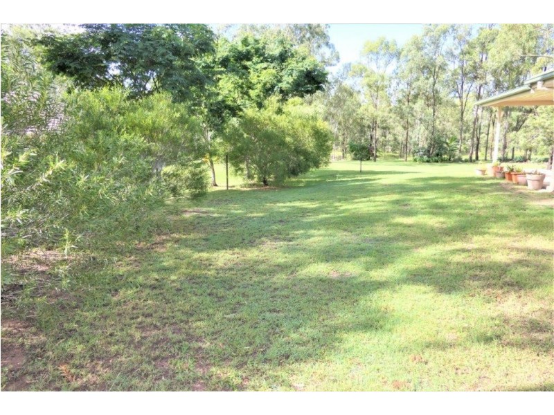 1 Riveroak Court, Lowood QLD 4311