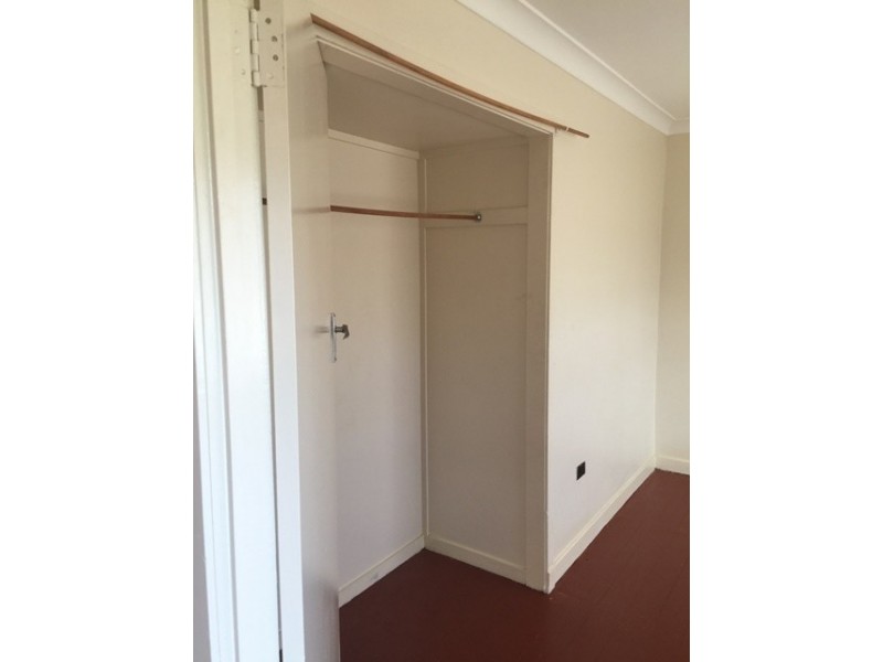 1/2 Daniel Street, Lowood QLD 4311