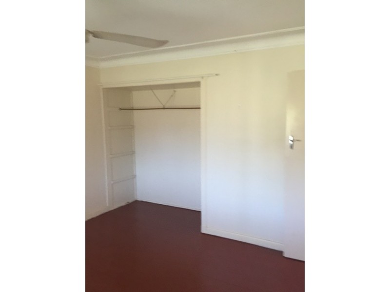 1/2 Daniel Street, Lowood QLD 4311