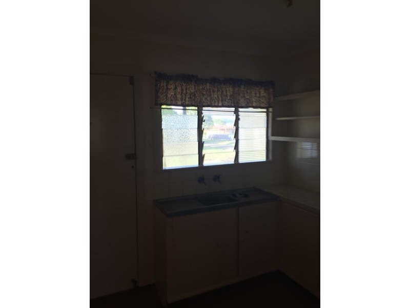 1/2 Daniel Street, Lowood QLD 4311