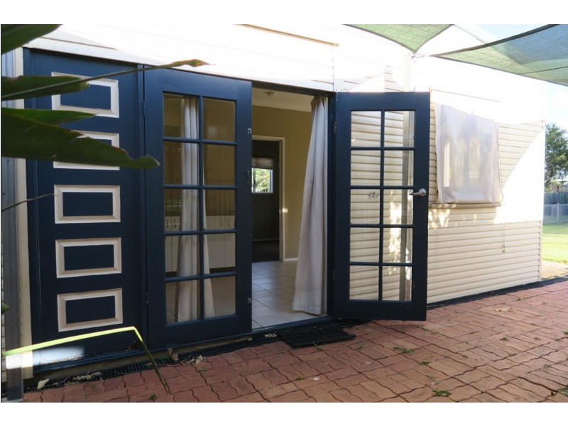 11 Gomer St, Booval QLD 4304