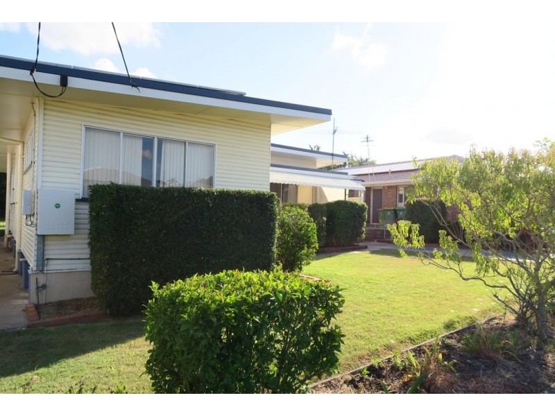 11 Gomer St, Booval QLD 4304