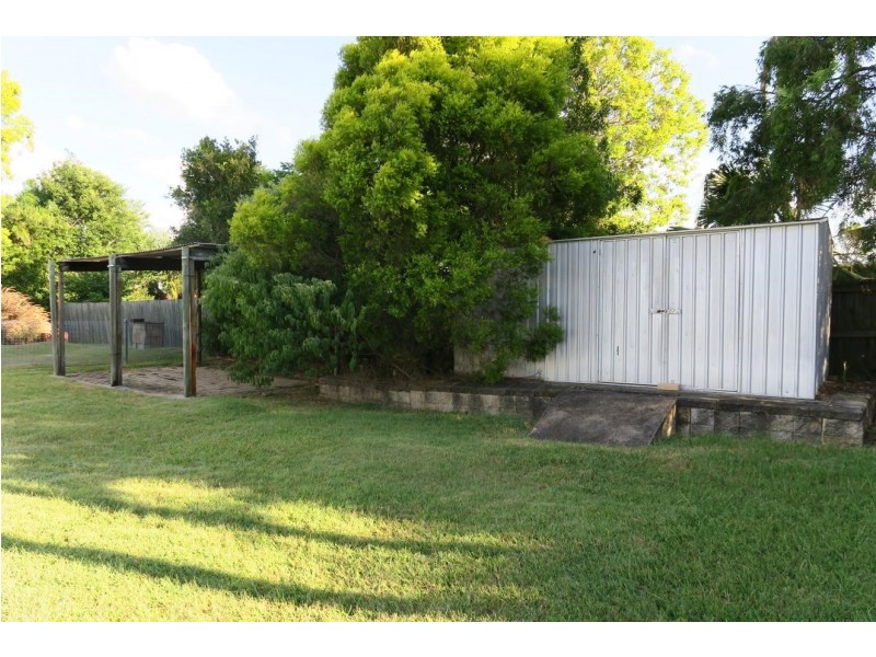11 Gomer St, Booval QLD 4304