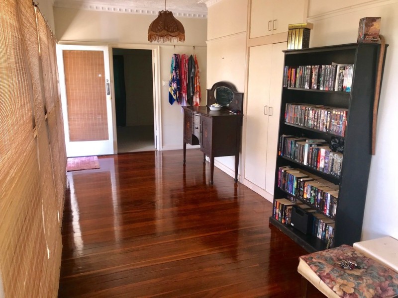 2 Ellen St, Lowood QLD 4311