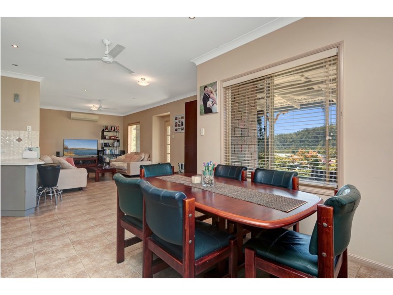 4 Daintree Crt, Fernvale QLD 4306