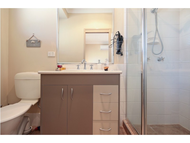 4 Daintree Crt, Fernvale QLD 4306