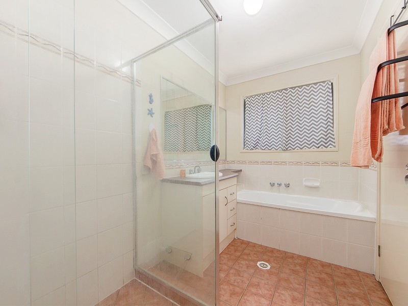 39 Rockman Drive, Raceview QLD 4305