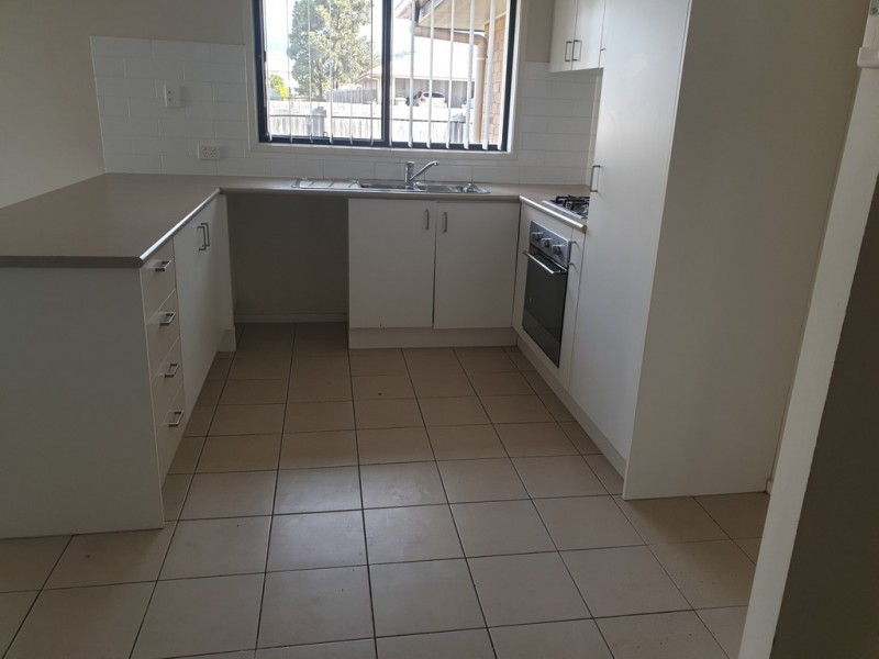 23 McInnes St, Lowood QLD 4311