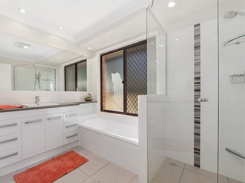38 Carralluma Crescent, Fernvale QLD 4306
