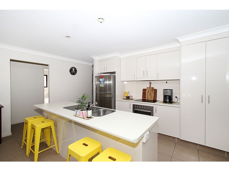96 Reif St, Flinders View QLD 4305