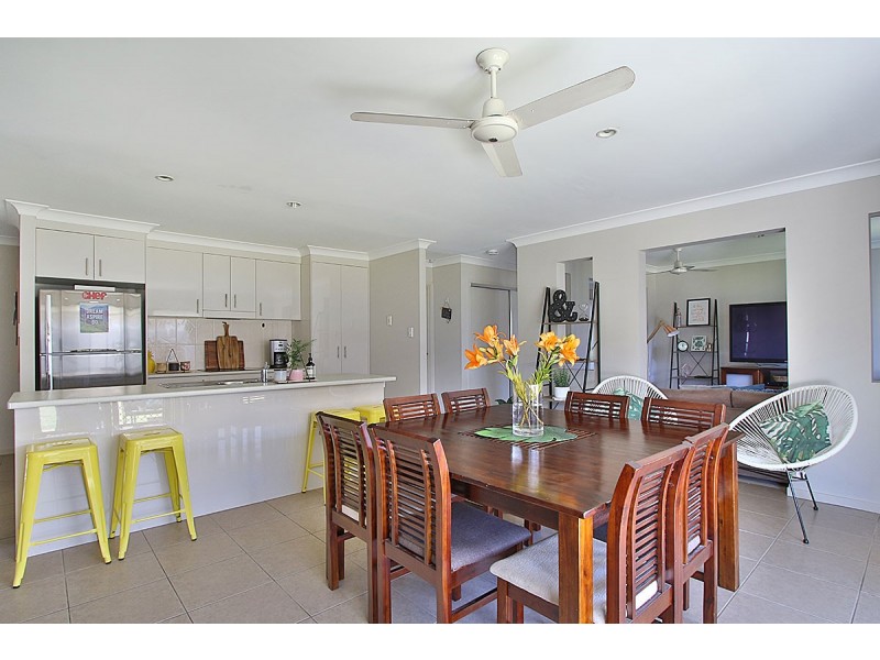96 Reif St, Flinders View QLD 4305