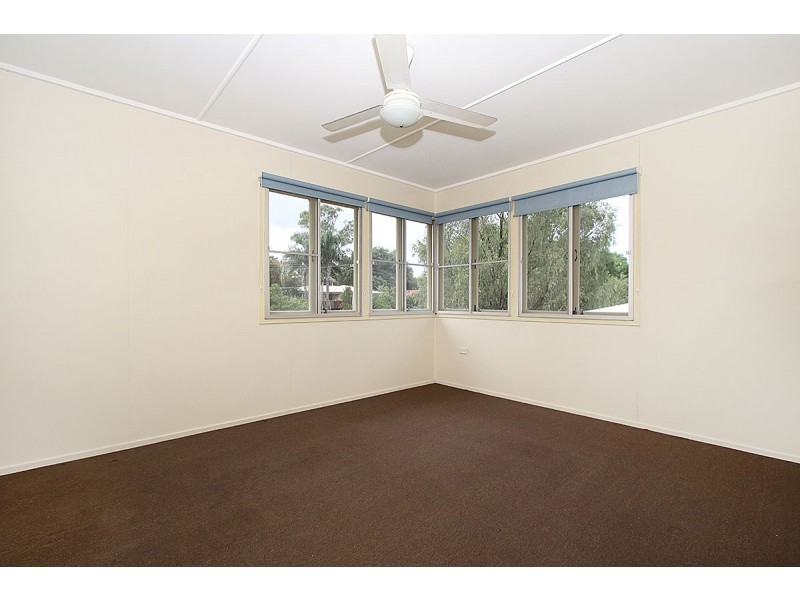 14 Felette St, Leichhardt QLD 4305