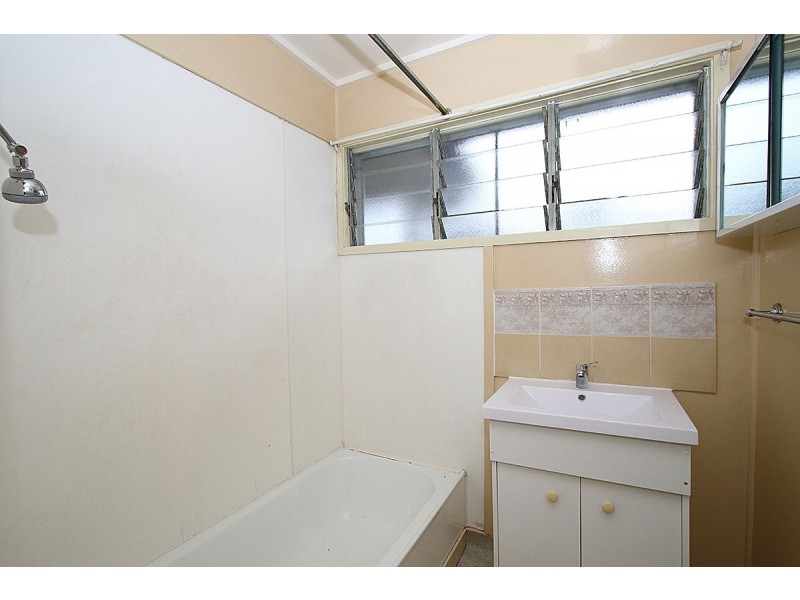 14 Felette St, Leichhardt QLD 4305