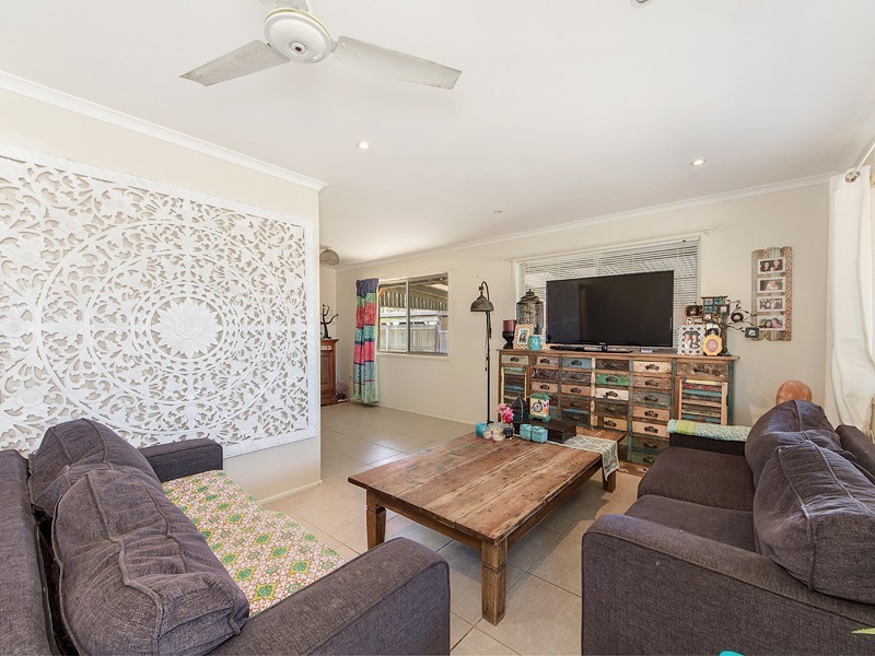 33 Bell St, Walloon QLD 4306