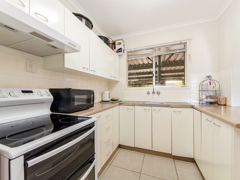 33 Bell St, Walloon QLD 4306