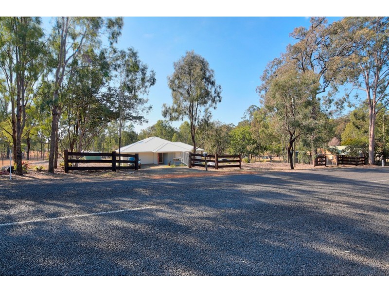 1A Firetail Ave, Regency Downs QLD 4341