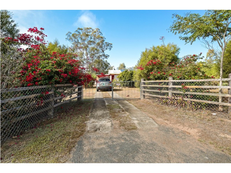 4 Wagtail Dr, Regency Downs QLD 4341