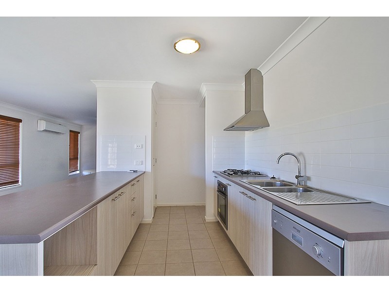 18 Cottonwood Crescent, Fernvale QLD 4306