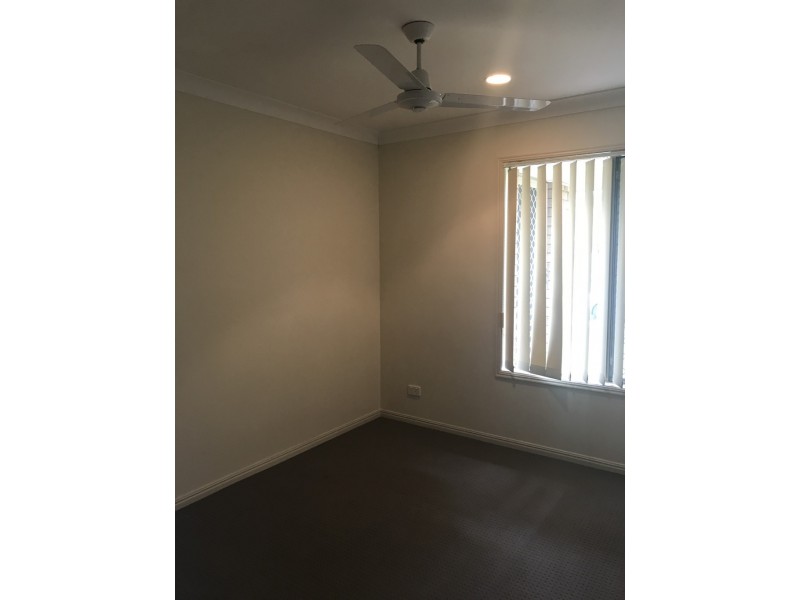 54 Selwyn St, North Booval QLD 4304