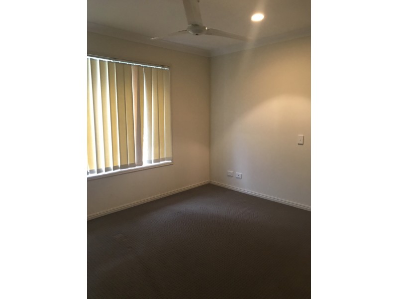 54 Selwyn St, North Booval QLD 4304