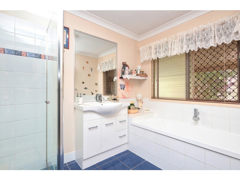 30 Andrews Court, Regency Downs QLD 4341