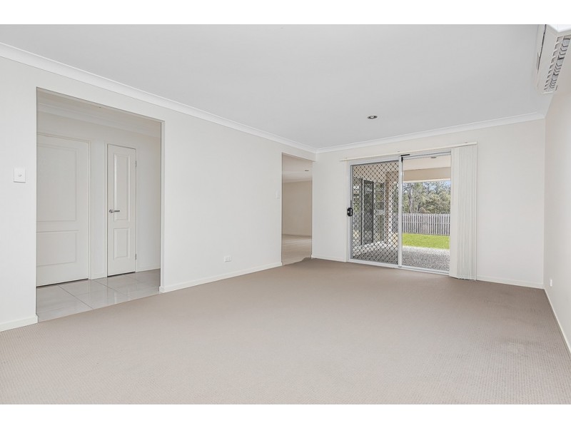 24 Parkwood St, Fernvale QLD 4306