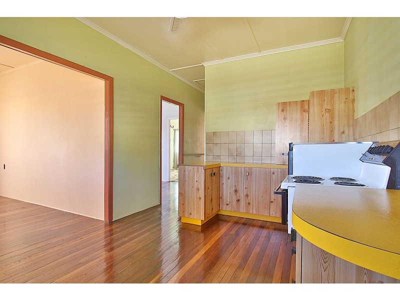 15 Cairns Road, Ebbw Vale QLD 4304