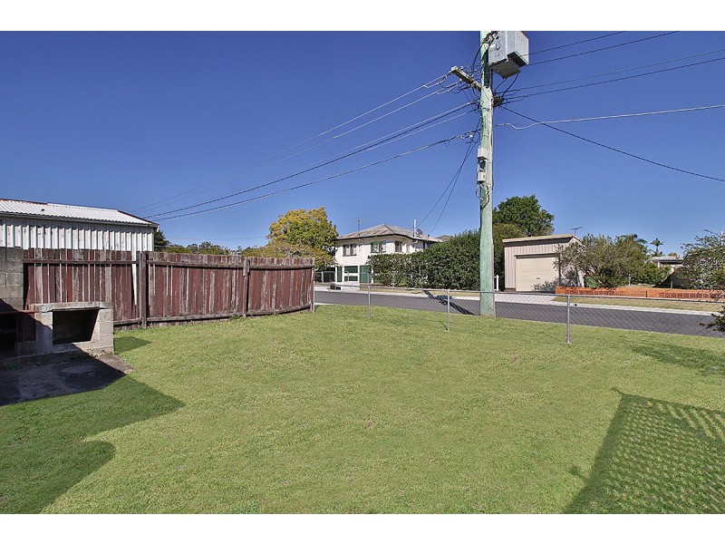 15 Cairns Road, Ebbw Vale QLD 4304