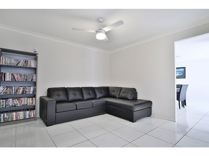 11 Cocos Place, Raceview QLD 4305