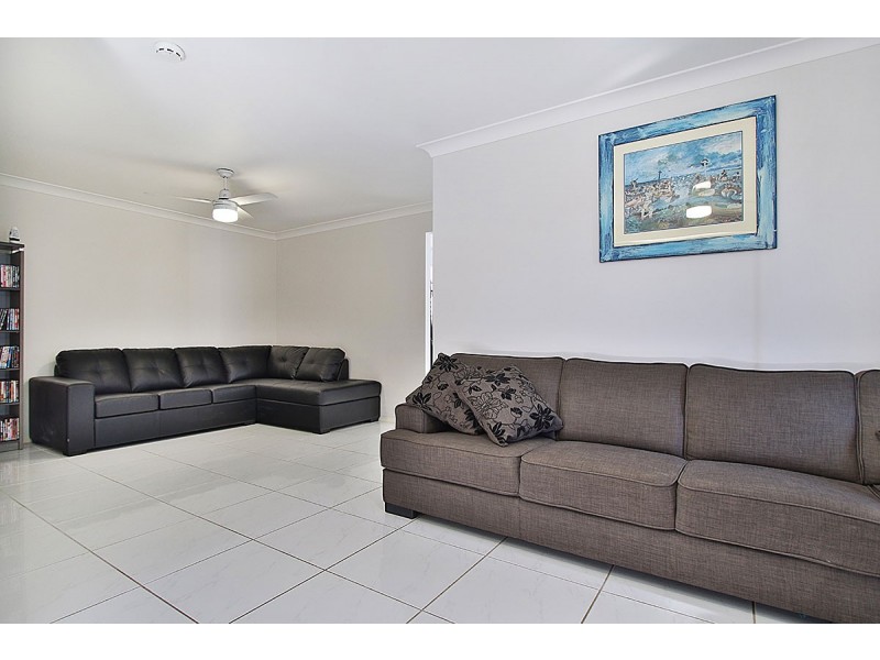 11 Cocos Place, Raceview QLD 4305