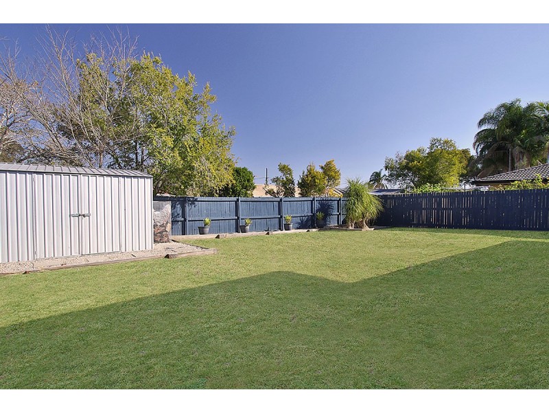 11 Cocos Place, Raceview QLD 4305