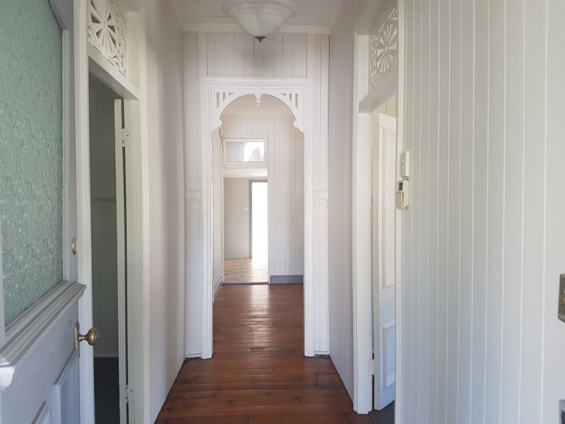 4 Siemons Street, One Mile QLD 4305