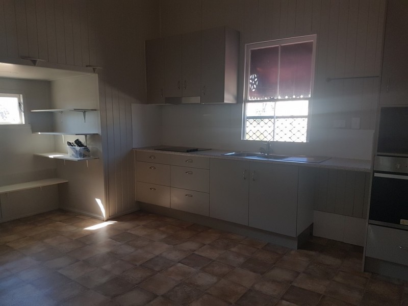 4 Siemons Street, One Mile QLD 4305