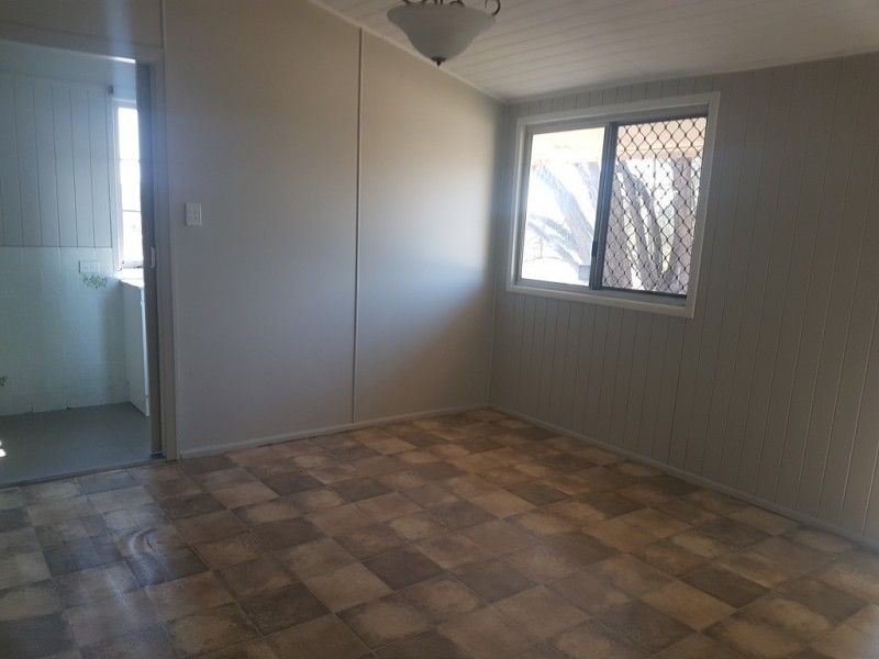 4 Siemons Street, One Mile QLD 4305