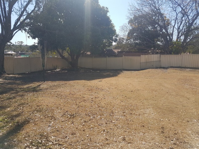 4 Siemons Street, One Mile QLD 4305
