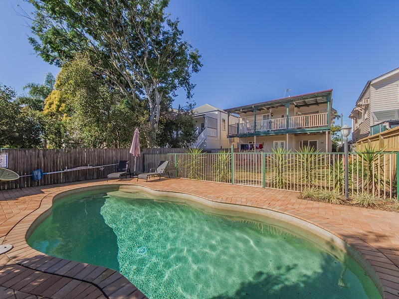 16 ALLARDYCE STREET, Graceville QLD 4075