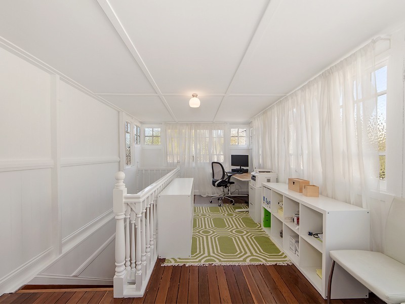 16 ALLARDYCE STREET, Graceville QLD 4075