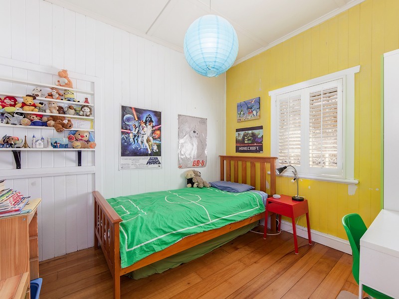 16 ALLARDYCE STREET, Graceville QLD 4075