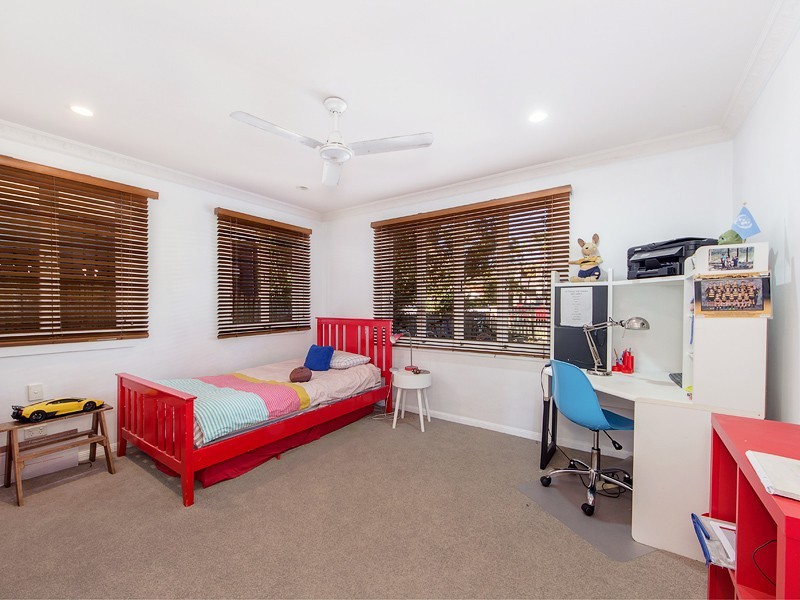 16 ALLARDYCE STREET, Graceville QLD 4075