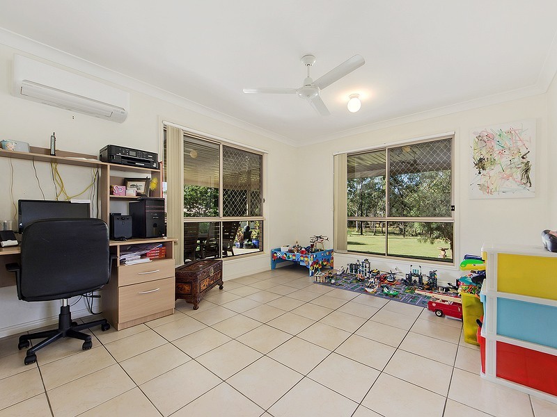 1 River Oak Court, Lowood QLD 4311