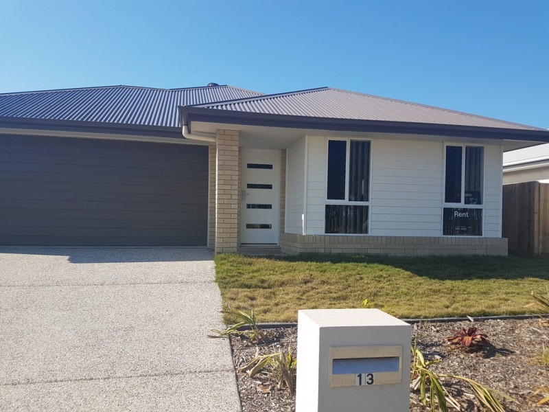 13 Wallace Street, Walloon QLD 4306