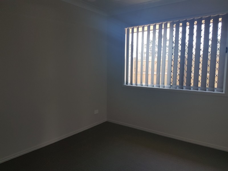 13 Wallace Street, Walloon QLD 4306